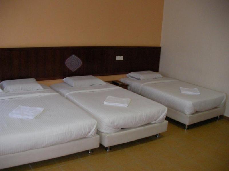 Oyo 984 Kings Hotel Kuantan Exterior foto